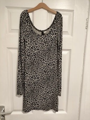 H&M Womens Long Sleeve. Leopard Print. Bodycon Dress. Size 8 - Image 1 of 4