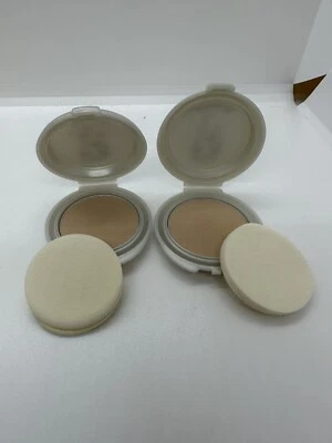 Base facial iluminadora Stila 2 Mini Compactos #40 vatios maquillaje de vatios difícil de encontrar nueva Foto 1 de 4