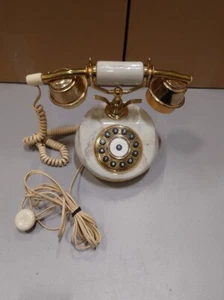 Téléphone rotatif élégant Häger - Style vintage, fonctionnel, signes d'utilisation - Photo 1/15