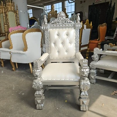 Silla Trono Mini León Respaldo Cuadrado 37" Alto Trono - Blanco/Plateado para Niños Foto 1 de 4