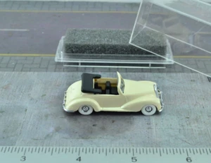 Praline 4202 Old Timer Mercedes Benz 300S Car Beige 1:87 Scale HO - Picture 1 of 3