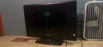 2009 Philips Tv 32PLF3504DF7 32 Inch LED TV - Image 1 of 4
