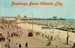 Atlantic City NJ World Famous Resort Boardwalk Chrome Postcard 856 - Picture 1 of 2