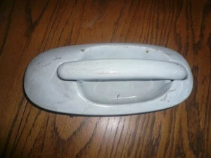 Manija de puerta corredera trasera izquierda exterior exterior exterior OEM Mopar P/N 4717403 - Imagen 1 de 3