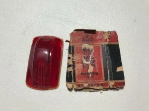 Plymouth 1940 vidrio rojo P.A.P. Lentes de luz para ojos Lynx OEM - Imagen 1 de 3