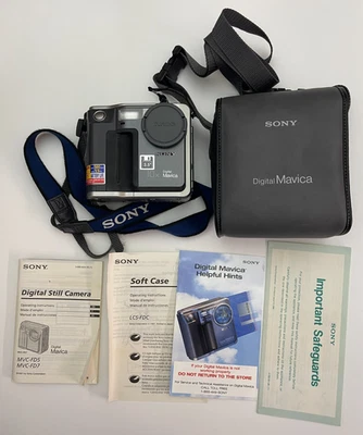 ВИНТАЖНЫЙ SONY DIGITAL MAVICA MVC-FD7 ФЛОППИ-ДИСК КАМЕРА И OEM ЧЕХОЛ И 2 ФЛОППИ-ДИСКОВОДА - Изображение 1 из 4