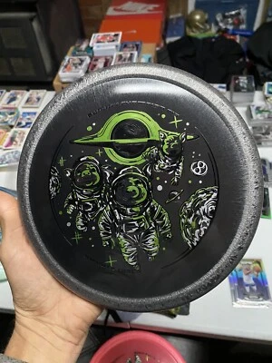 Rare Black And Green! - Innova Space Pig Gummy Champion - 173/5 - Rare - Image 1 of 3