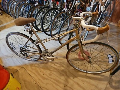 De colección 1982 Huffy 26" Mujer Aerowind 10 velocidades Murray Schwinn Columbia Sears Foto 1 de 4