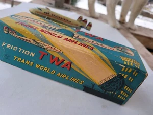 Tin Toy (REPRO BOX ONLY! COPIA SCATOLA!) 1950's Japan TWA COSTELLATION AIRPLANE. - Foto 1 di 12