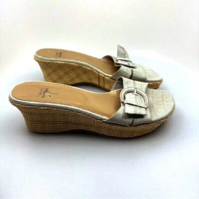Stuart Weitzman 8.5 M Wedge Sandals Raffia Croc Embossed Leather Shoes Heels - Image 1 of 4