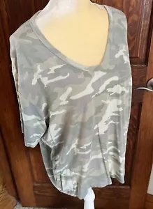 AE American Eagle Women’s Soft & Sexy Green Camo Crop Top T-shirt Size L - Picture 1 of 9
