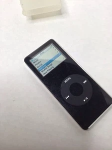 Apple A1137 iPod Nano 1. Generation 2005 4GB Schwarz - Bild 1 von 7