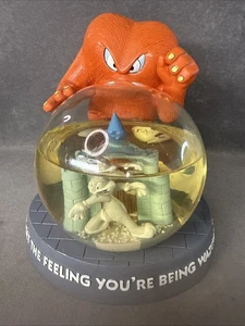Bugs Bunny and Gossamer 7" Schneekugel "Feeling You’re Being Watched" selten 1996 - Bild 1 von 23