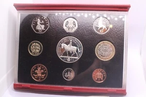 2002 UK Royal Mint Deluxe Proof Coin Collection 9 Coin Year Set In Red Case - Picture 1 of 4