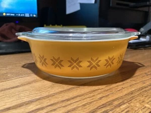PYREX Vintage Town & Country Orange Gold Stars Casserole Dish 471 1pt, Glass Lid - Picture 1 of 2