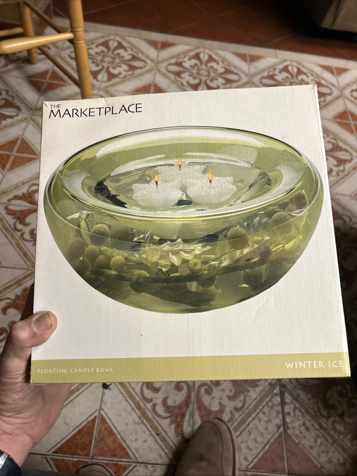 Candelabro flotante The Marketplace hielo de invierno Foto 1 de 1