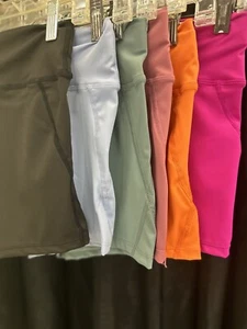 Yoga Short - Picture 1 of 3