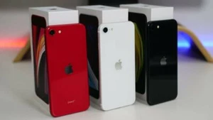 Apple iPhone SE 2020 2nd GEN 64GB 128GB IOS Unlocked Grade B Good + Apple Boxed - Afbeelding 1 van 10