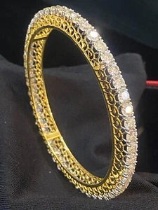 Classy 15 TCW Round Brilliant Cut 30 Pointer Natural Diamonds Bangle In 14K Gold - Picture 1 of 12