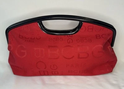 BCBG Cartera Clutch Roja Brillante y Negra con Cierre Magnético  Foto 1 de 4