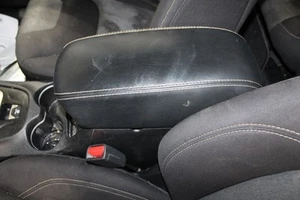ARMREST ONLY Console FWD Fits 15-18 CHEROKEE 365556 - Imagen 1 de 13