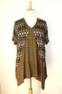 CHELSEA STUDIO Casual Tunic Top SS Multicolor 2 Prints Shaped Hem Plus 22 24 #03 - Picture 1 of 7