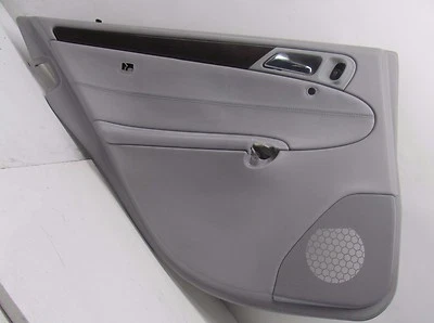 KM601229 01-05 MERCEDES C320 W203 后侧内部门板灰色原始设备制造商 — 第 1/4 张图片