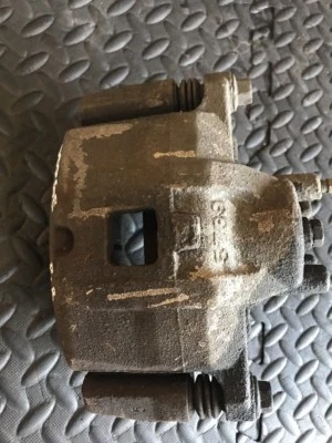 Pinza de freno delantera derecha Dodge Caliber 2.0 año 2006-2010 Foto 1 de 4