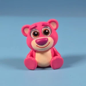 Disney Doorables Remember When - Baby Lotso - 4 cm/1,5 pulgadas caja abierta/suelta - Imagen 1 de 2