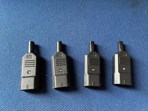 4 Stück wiederverdrahtbare Kaltgerätestecker - Bild 1 von 5