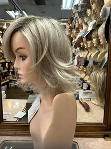 SIN CITY WIGS 4 QUEENS! Noriko color Vero iced rose blonde new lace front - Picture 1 of 3