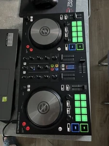 Native Instruments TRAKTOR KONTROL S2 2-Deck Controller + Laptop + Headphones - Bild 1 von 17