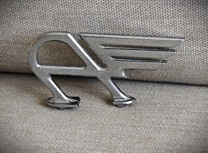 Vintage Original 1947-56 Austin A30 A35 A40 A55 A70 Hood Emblem Badge OEM - Picture 1 of 3