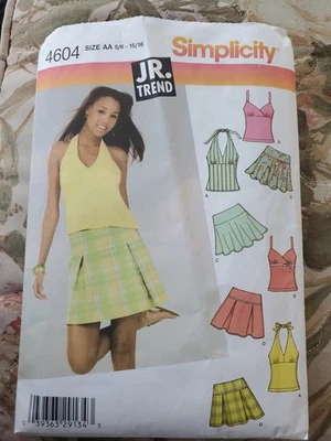 Camiseta sin mangas Simplicity 4604 Juniors Trend Halter patrón 5/6 - 15/16 sin cortar FF Foto 1 de 3