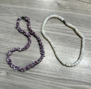 2 Vintage Puka Muschel Halsketten 15”/16” Hawaii Surfer Stil lockig Boho Sommer Strand - Bild 1 von 3