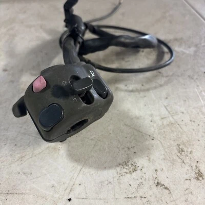 Дульная насадка на левый руль Triumph Thunderbird 900 Adventurer Legend 1998 от оригинального производителя - Изображение 1 из 4