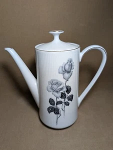Mitterteich Coffee Pot - ribbed With 2 Gray Stemmed Roses - Picture 1 of 7