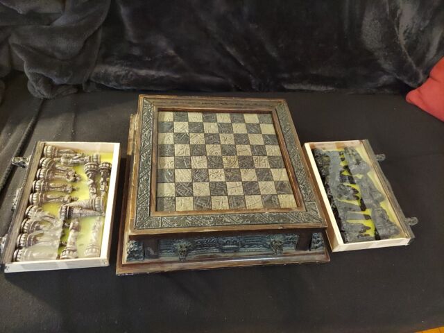 Minoan Period Brass-nickel Chess Set Wooden Case Blue Brass 