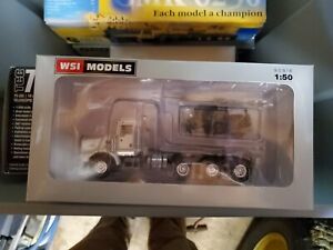 Kenworth T800 8x4 white truck new in box 1/50 scale made by wsi models