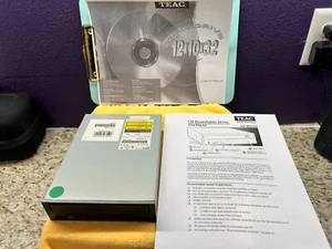 Teac CD-W512S 12x10x32 CD-RW Drive -Black Bezel - Afbeelding 1 van 13