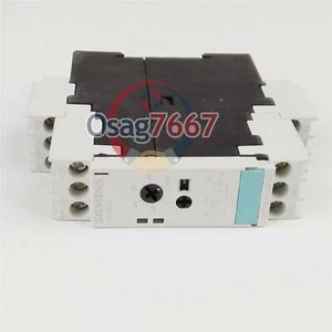 Siemens 3RP1525-1BP30 Time Relay New - Picture 1 of 12