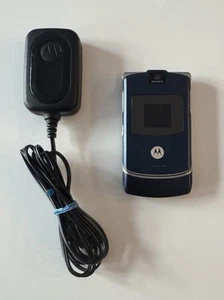Original Motorola RAZR V3 Flip Bluetooth Mobile Phone WORKS! Blue/Navy Vintage - Picture 1 of 6
