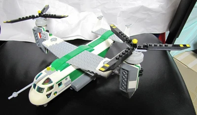 LEGO City Model 60021 heliplane with pilot airplane air cargo 11 1/2" long 16" W - Image 1 of 4