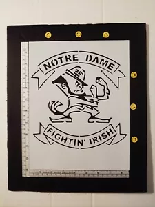 Notre Dame Fighting Fightin irische 8,5"" x 11"" Schablone SCHNELLER KOSTENLOSER VERSAND - Bild 1 von 2