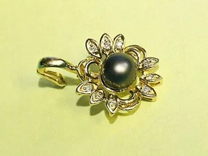 Vintage 14K Solid Gold Pearl & Diamonds Hawaiian Flower Pendant - Picture 1 of 7