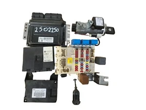 Nissan Primera P12 1.8l 85kW engine control unit set MEC37-031 - Picture 1 of 3