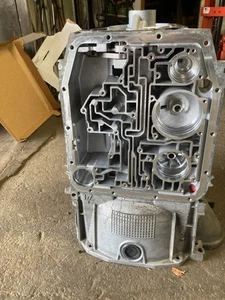 '94 TO '98 4R70W CASING, 5.0 or 4,2 liter - Picture 1 of 4