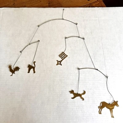 动力移动功能农场动物由看起来像铜。 — 第 1/4 张图片