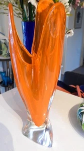 Japanese Iwatsu Hineri ART GLASS BRIGHT ORANGE & CLEAR TRILOBE VASE - H37cm - Picture 1 of 1