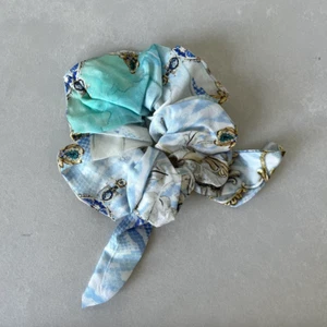 CAMILLA Gatsby Girl Silk Scrunchie - Brand new (tags removed) - Picture 1 of 2